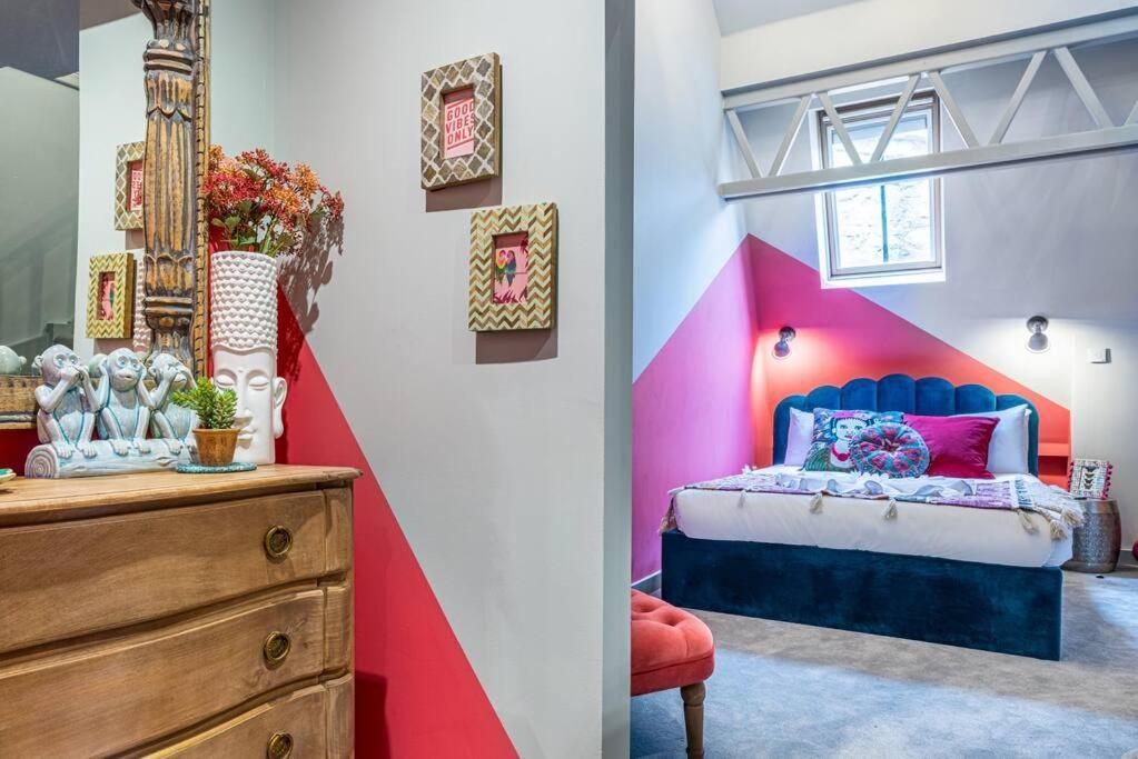Style & Opulence In Georgian Chapel W Parking Apartment Бат Екстериор снимка