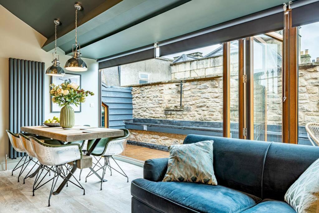 Style & Opulence In Georgian Chapel W Parking Apartment Бат Екстериор снимка